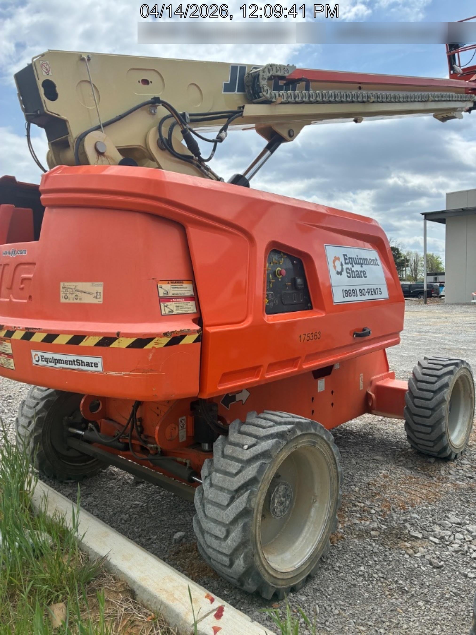 2021 JLG 660SJ