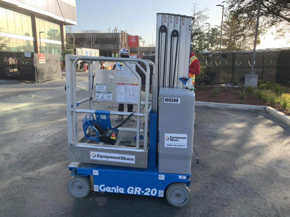 2020 GENIE GR-20