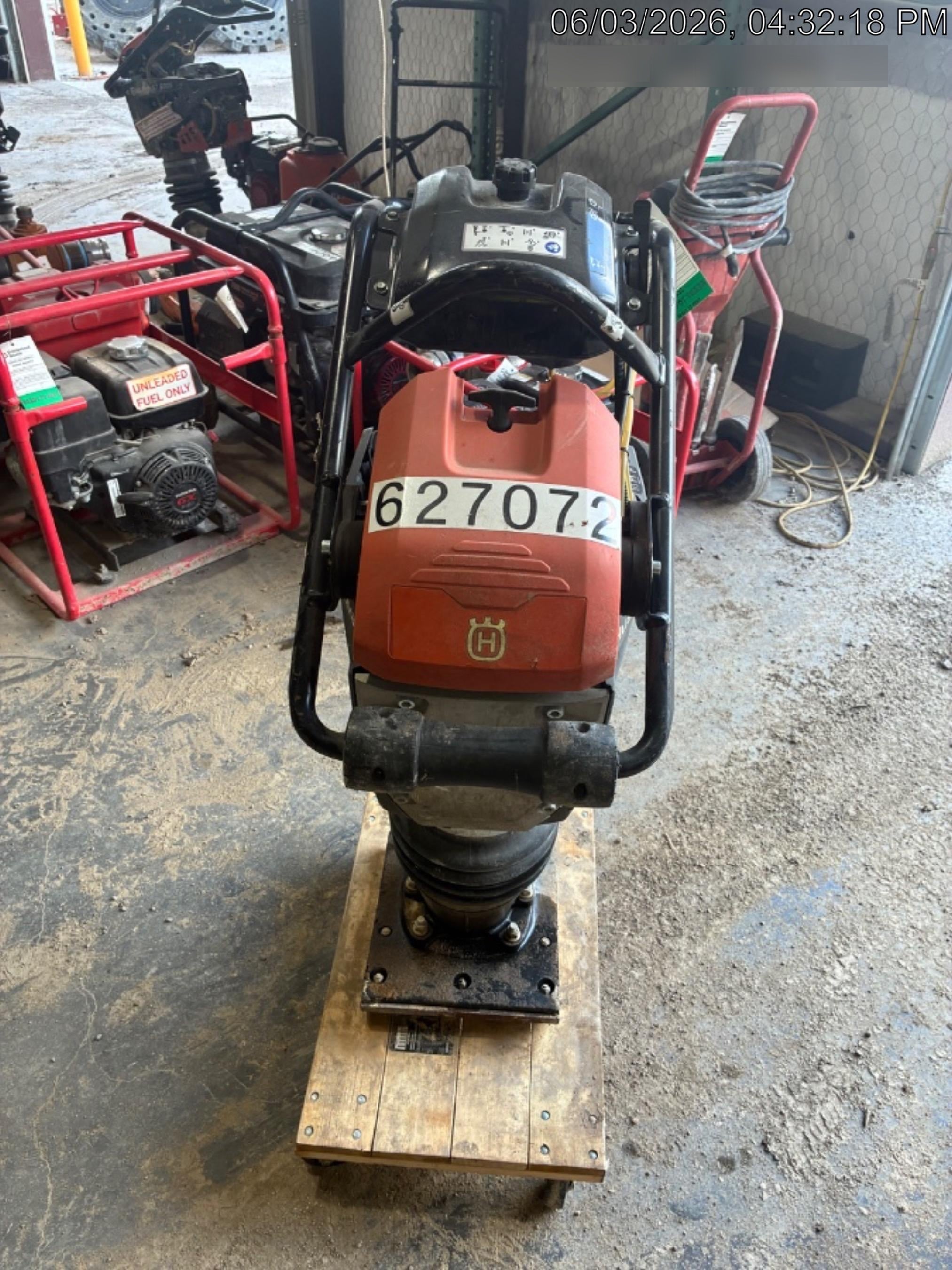 2025 HUSQVARNA LT6005