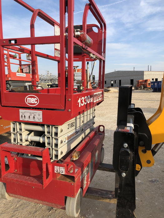2019 MEC 1330SE MEC 1330SE w/ES Track Hardware, Full Extended 2 Year Warranty