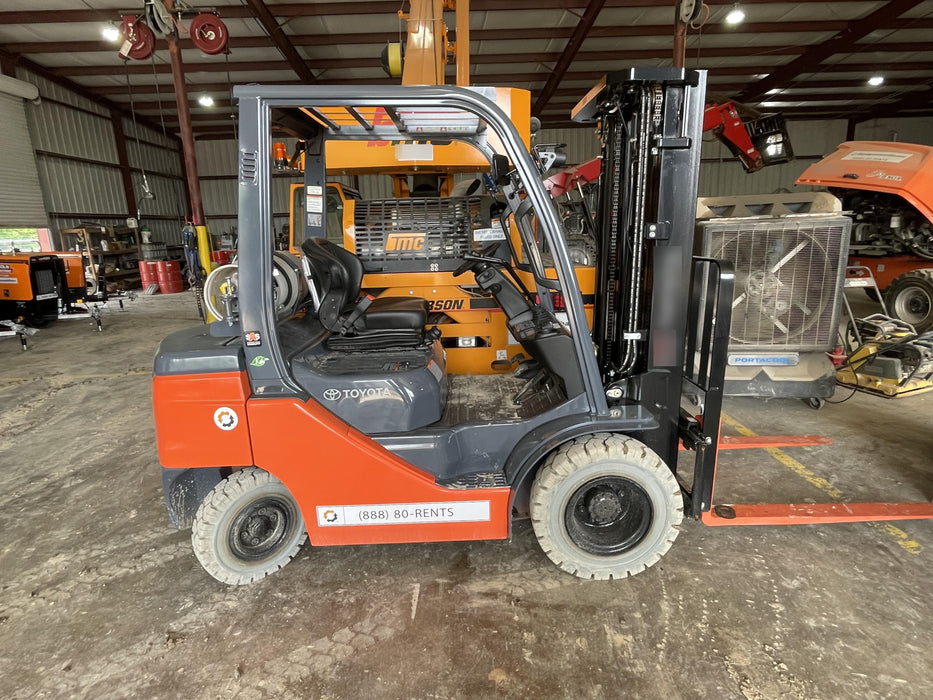 2022 TOYOTA 50-8FGU25