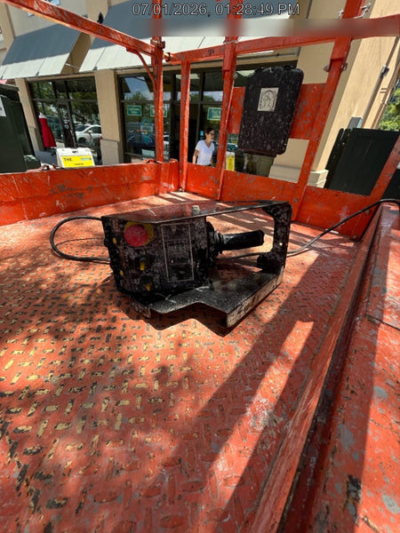 2022 JLG ES3246