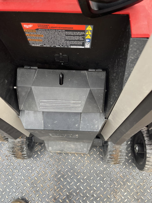 2021 MILWAUKEE MXF041-1XC