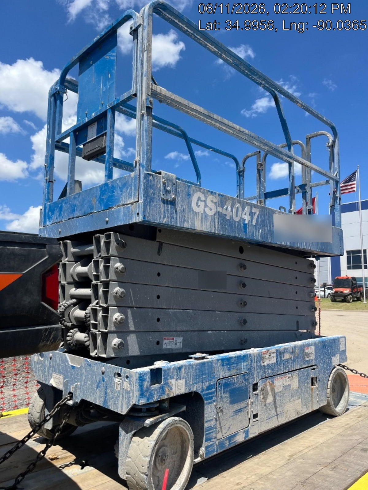 2019 Genie GS-4047 Folding rails with half height swing gate