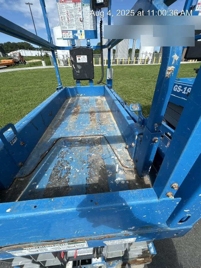 2020 Genie GS-1930 Solid Non Marking Tires, Beacon, Folding rails with half height swing gate