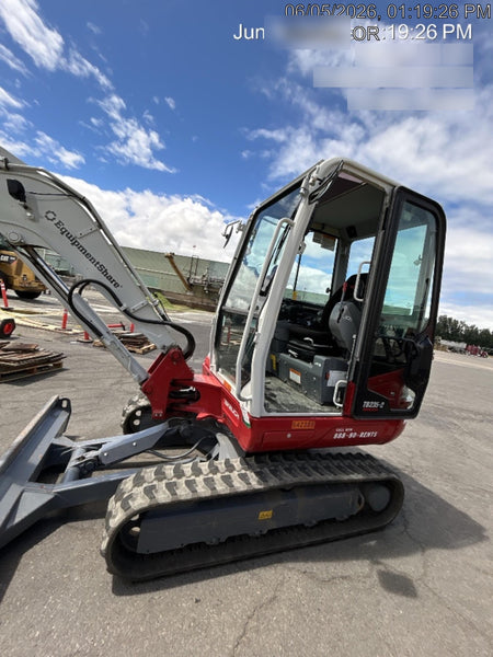 2025 TAKEUCHI TB235-2CR