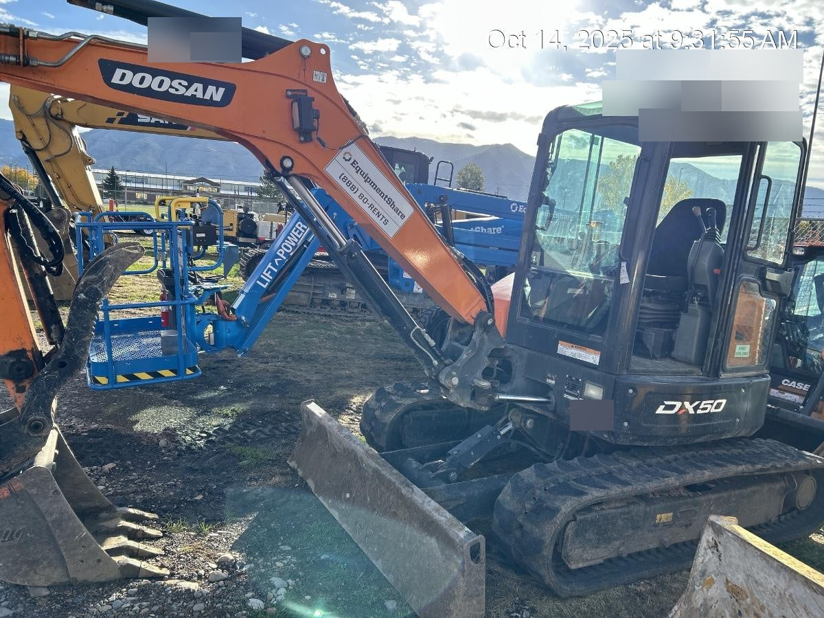 2019 DOOSAN DX50-5