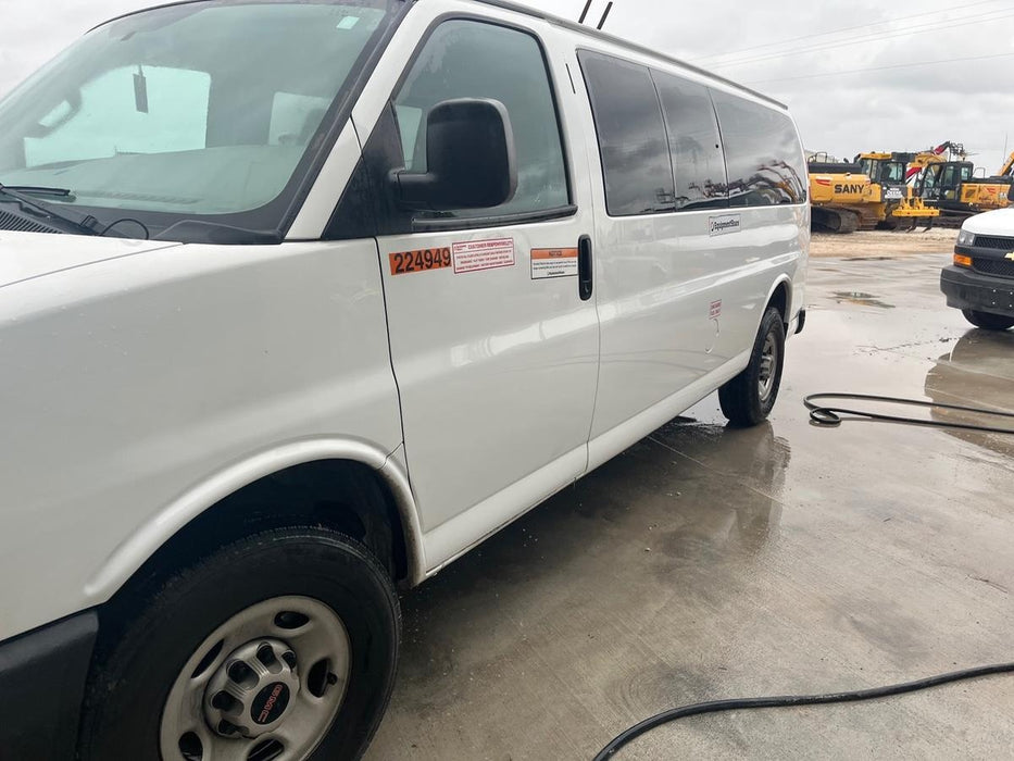 2022 GMC Savana 3500