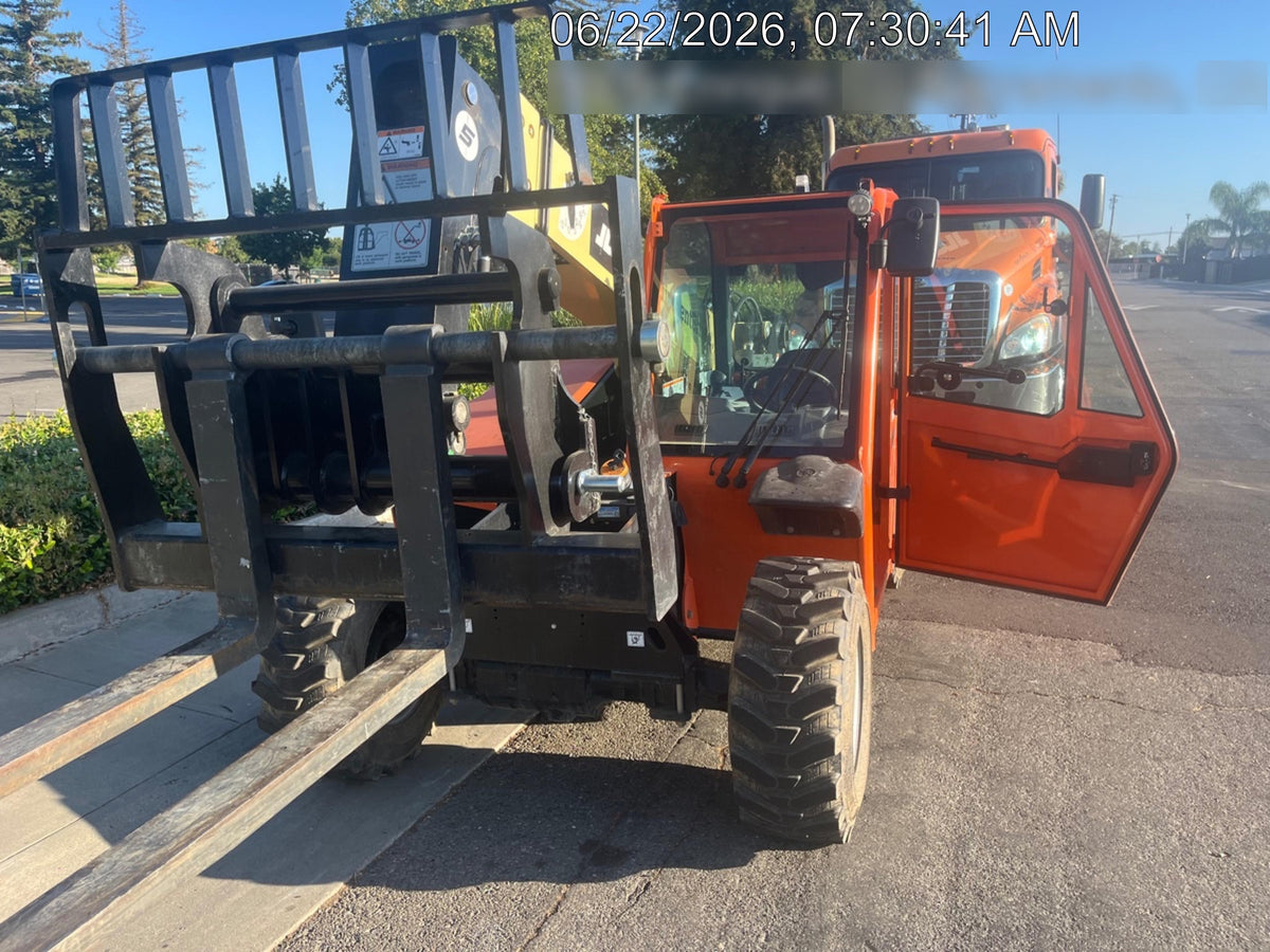 2025 JLG 519