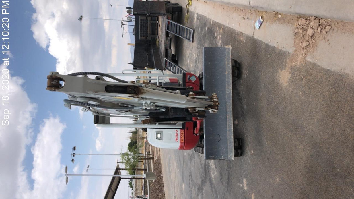 2020 TAKEUCHI TB235-2R