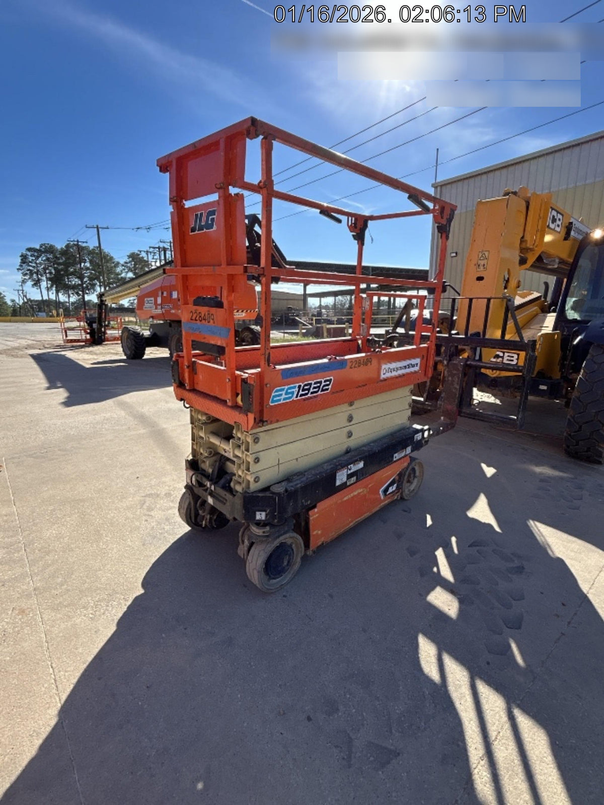 2022 JLG ES1932