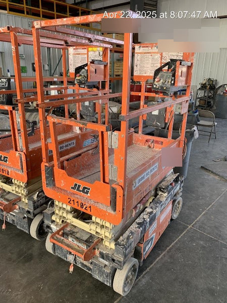 2022 JLG ES1330L