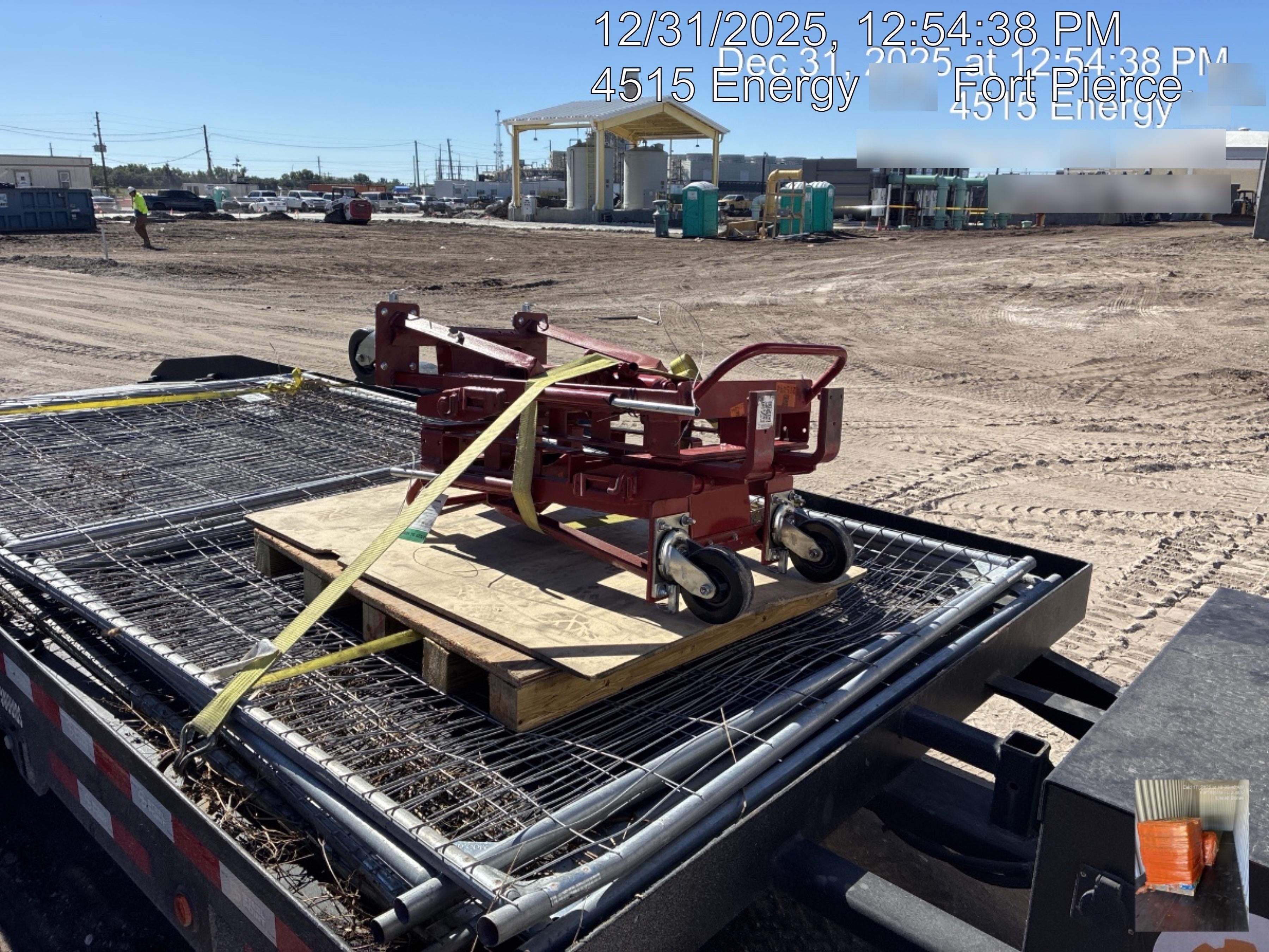 2022 ROL-A-LIFT M-6