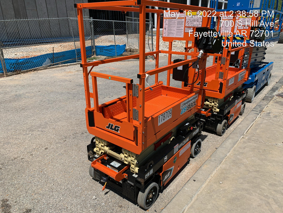 2021 JLG ES1330L