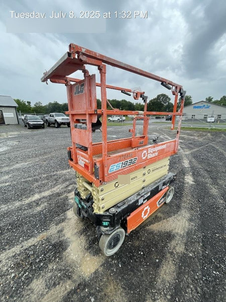 2022 JLG ES1932