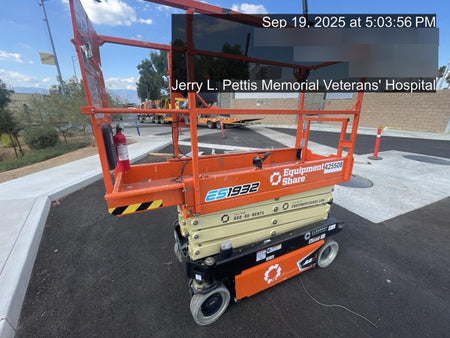 2024 JLG ES1932