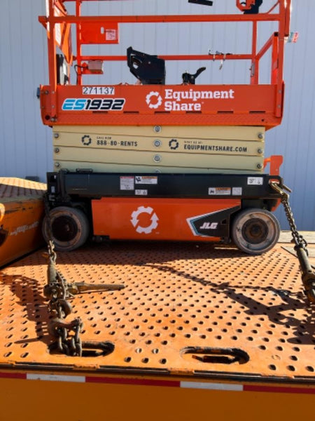 2022 JLG ES1932