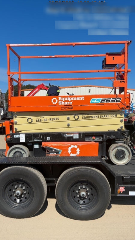 2022 JLG ES2632