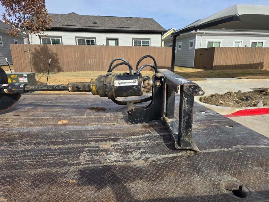 2023 AUGER TORQUE 3300-30