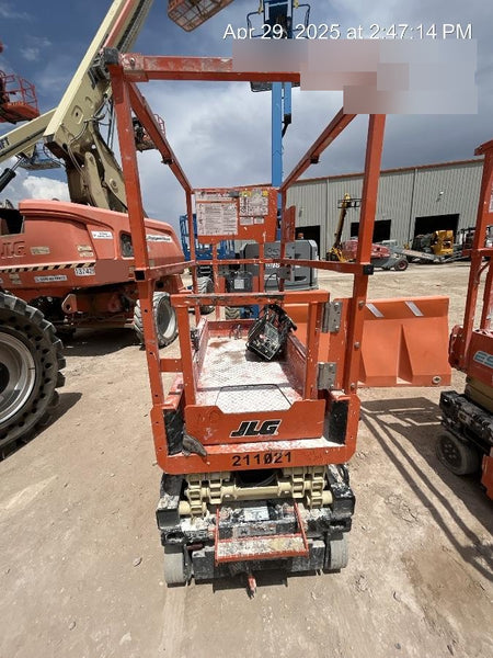 2022 JLG ES1330L