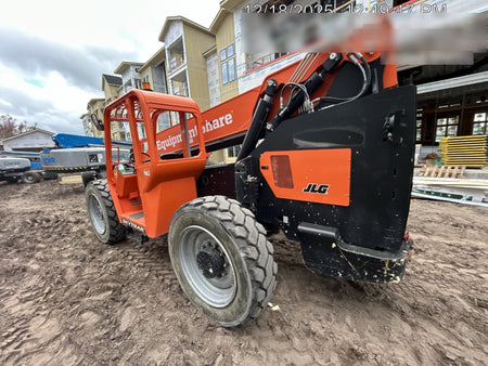 2023 SKYTRAK 8042
