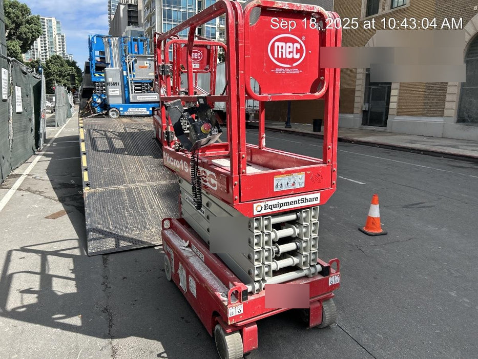 2020 MEC 1330SE Solid NM Tires, Steel Swing out Doors, LCS, Beacon, 900W Inverter