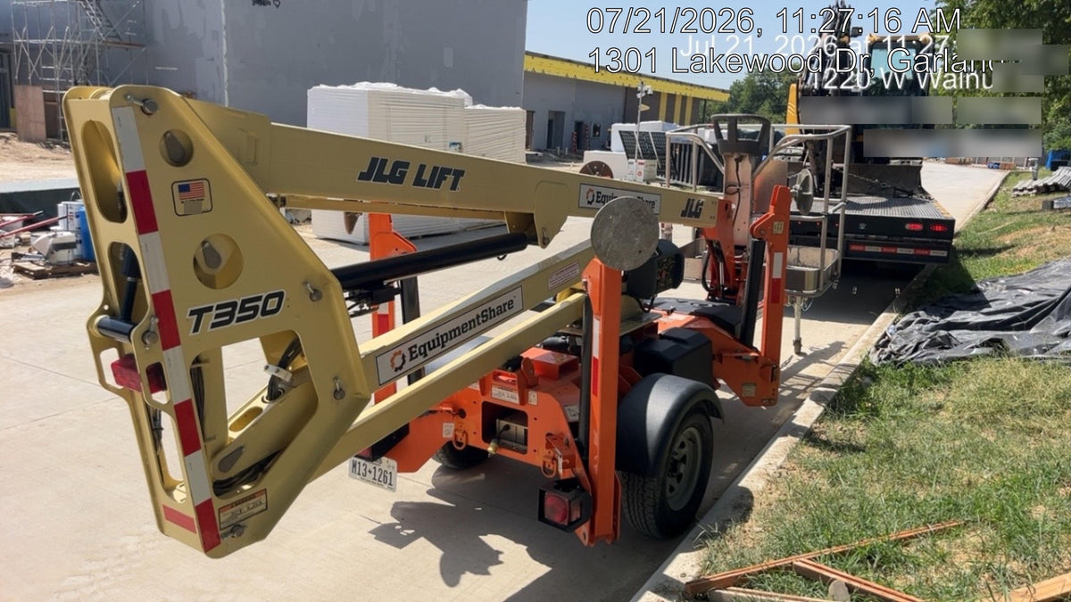 2022 JLG T350
