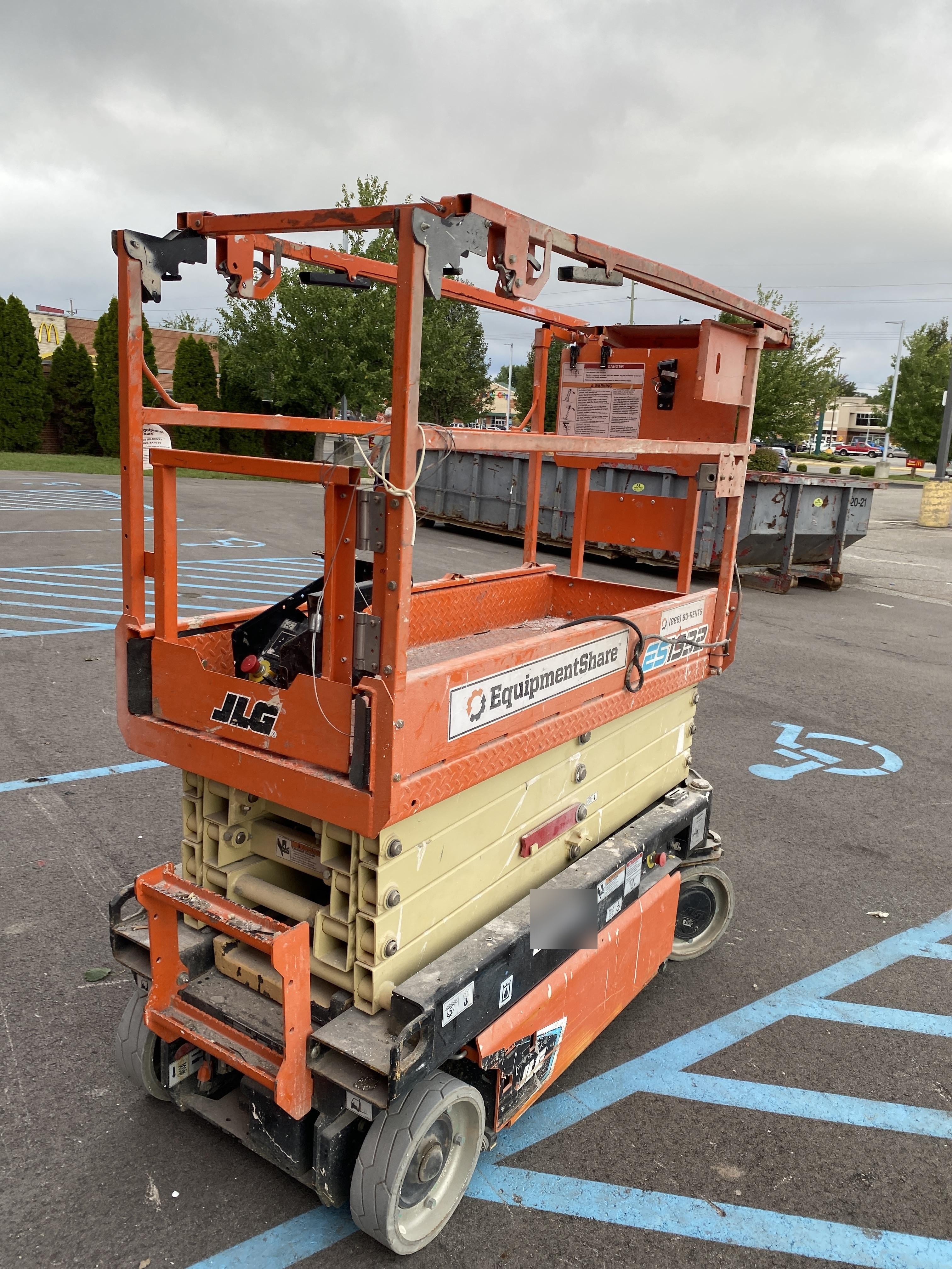 2021 JLG ES1932