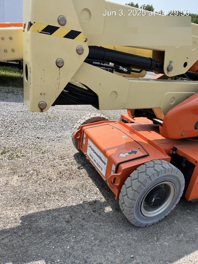 2021 JLG E400AJP Narrow