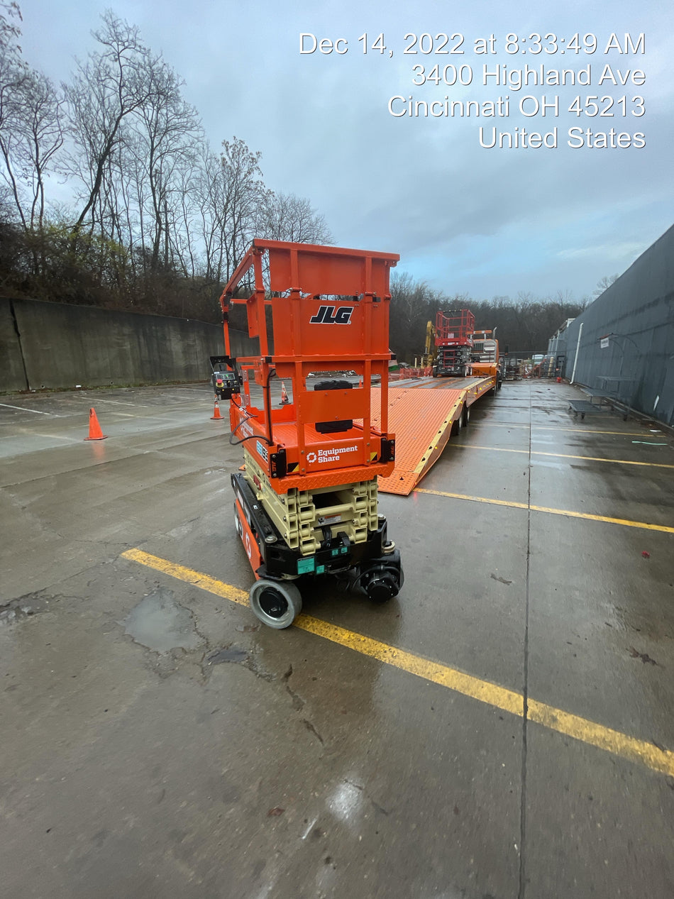 2022 JLG ES1932