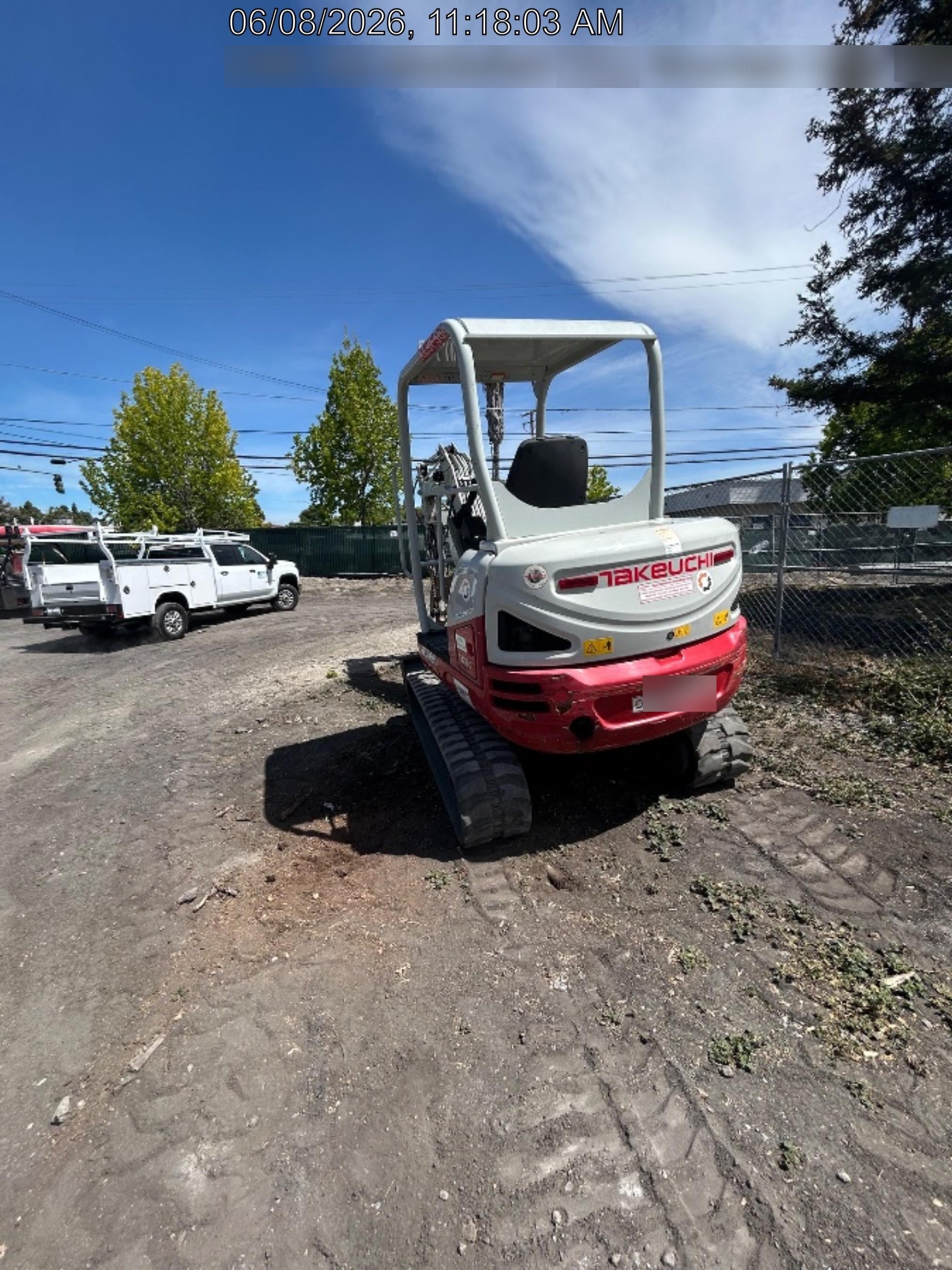 2022 TAKEUCHI TB235-2R