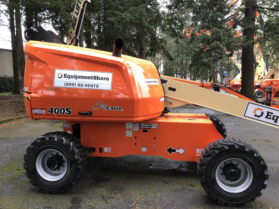 2020 JLG 400S