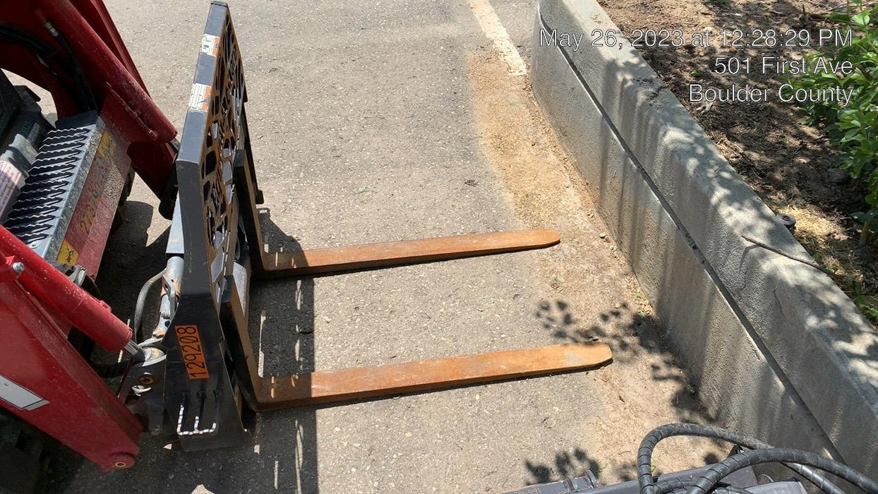 2020 PALADIN 48" Pallet Forks - Paladin