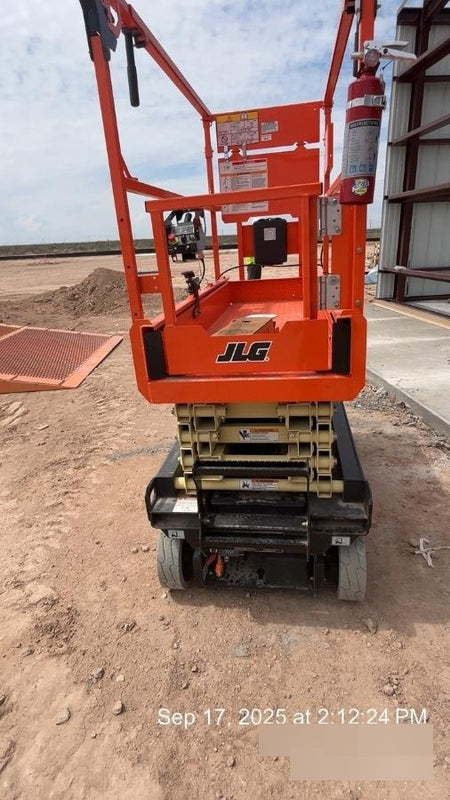 2025 JLG ES1932