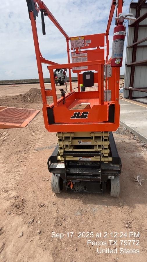 2025 JLG ES1932
