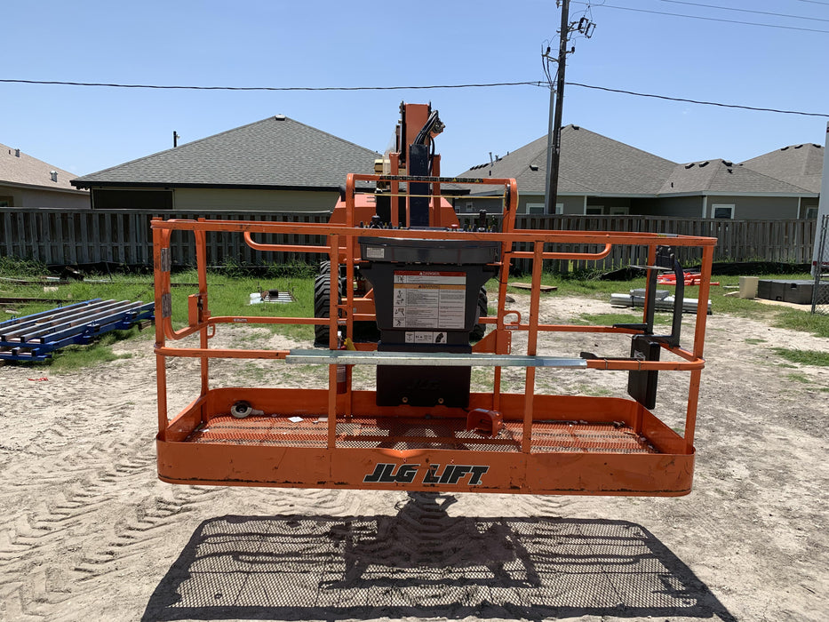 2020 JLG 800AJ