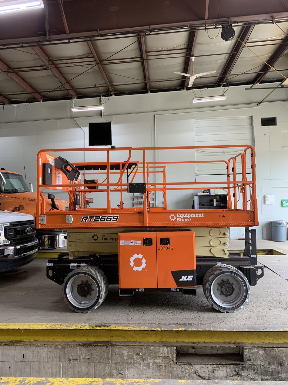 2022 JLG RT2669