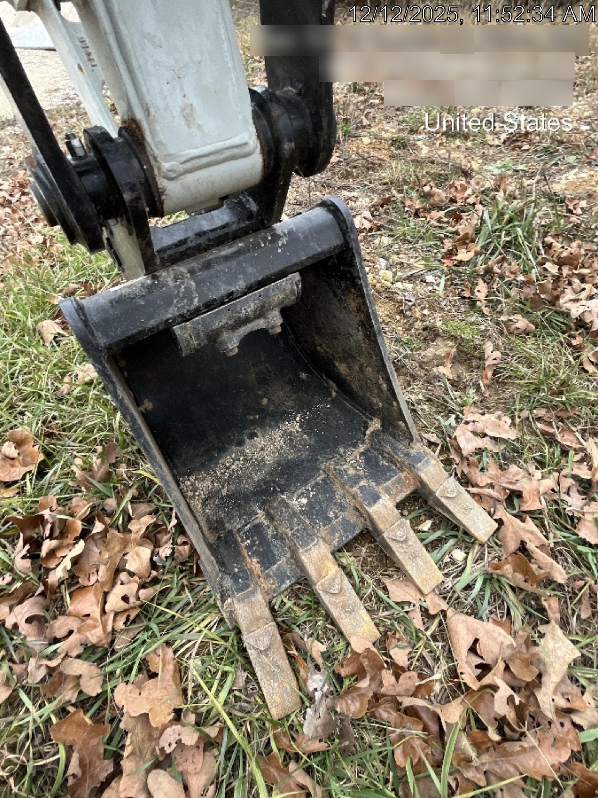 2025 TAKEUCHI 18" HD Bucket - Takeuchi