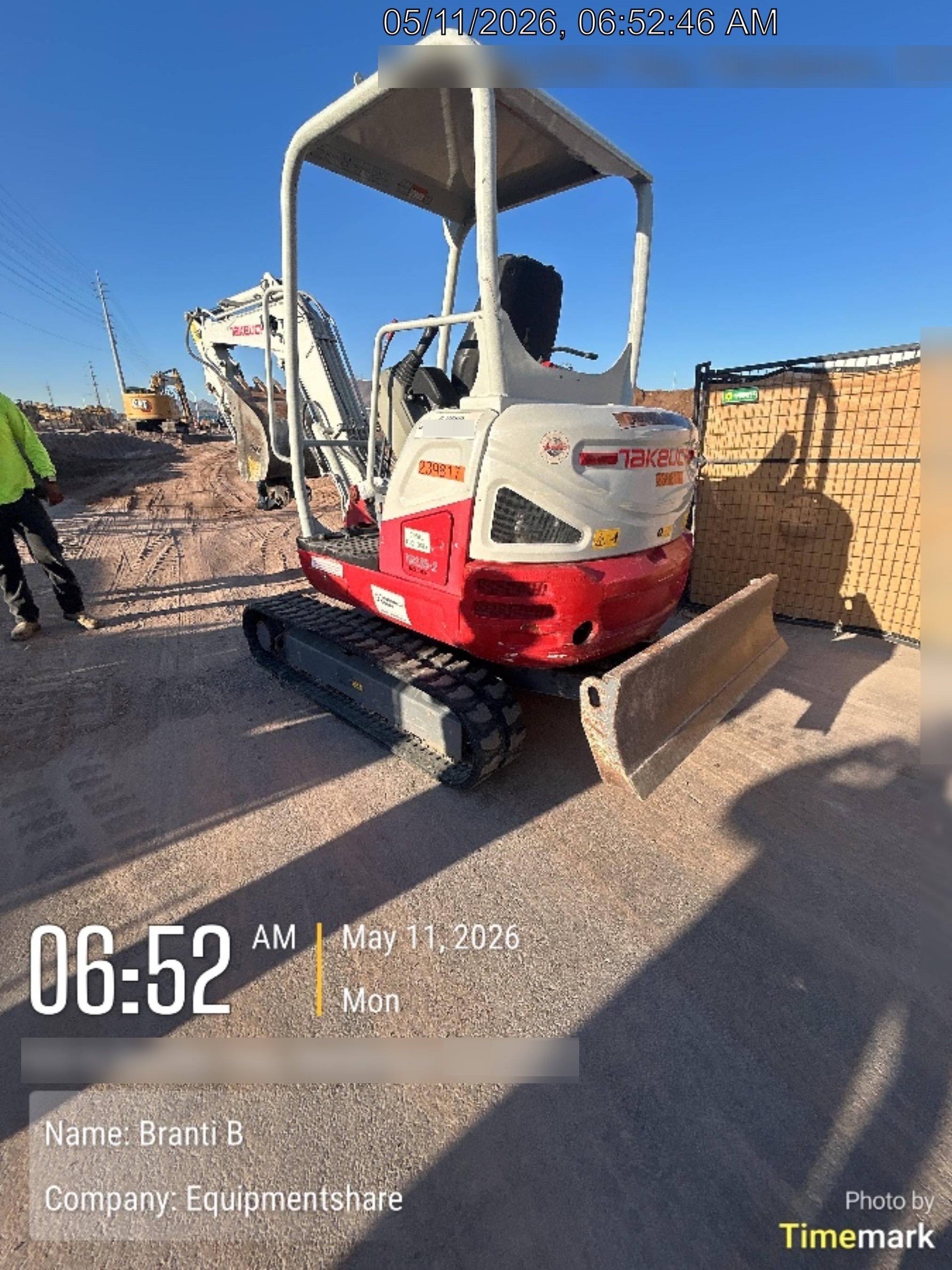 2022 TAKEUCHI TB235-2R