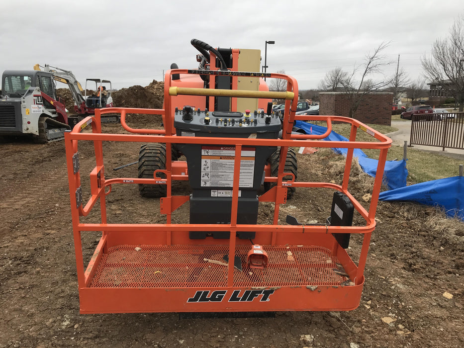 2019 JLG 450AJ