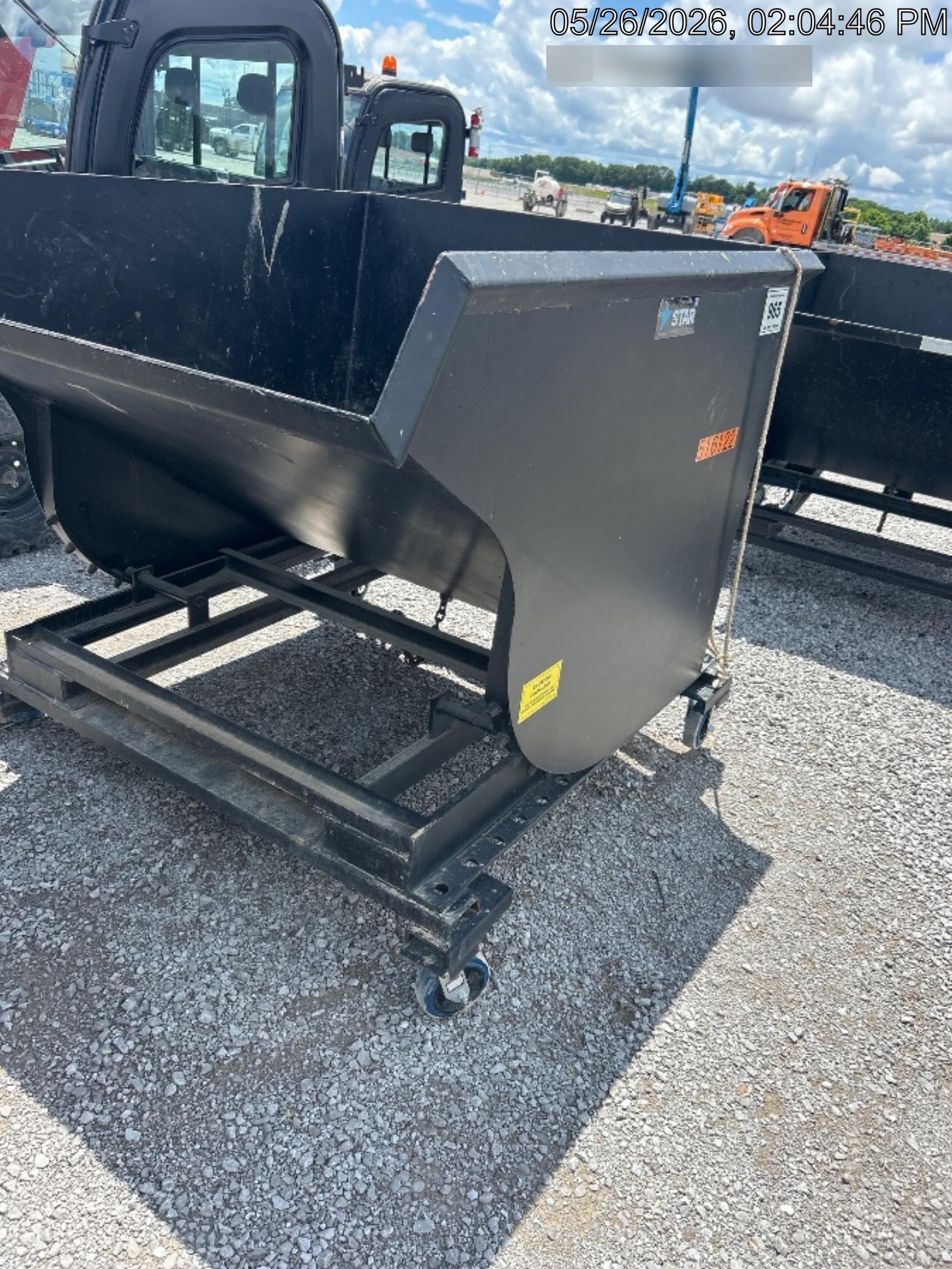2025 STAR INDUSTRIES M-1820 - Self-Dump Hopper