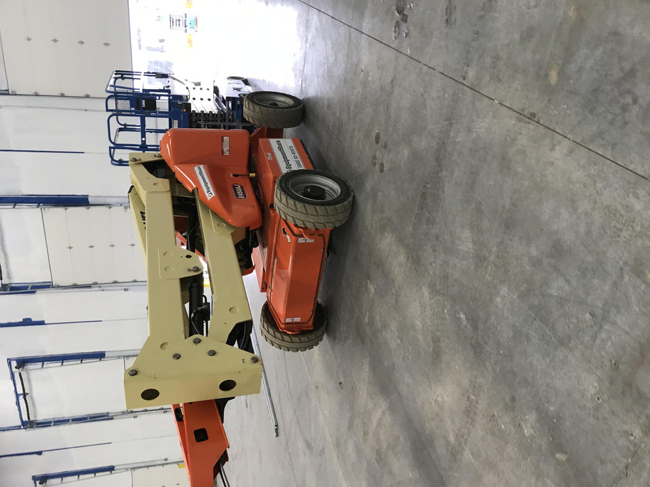 2019 JLG E450AJ