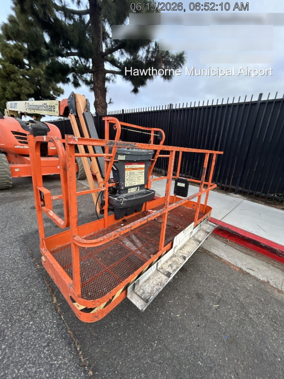 2023 JLG 600AJ