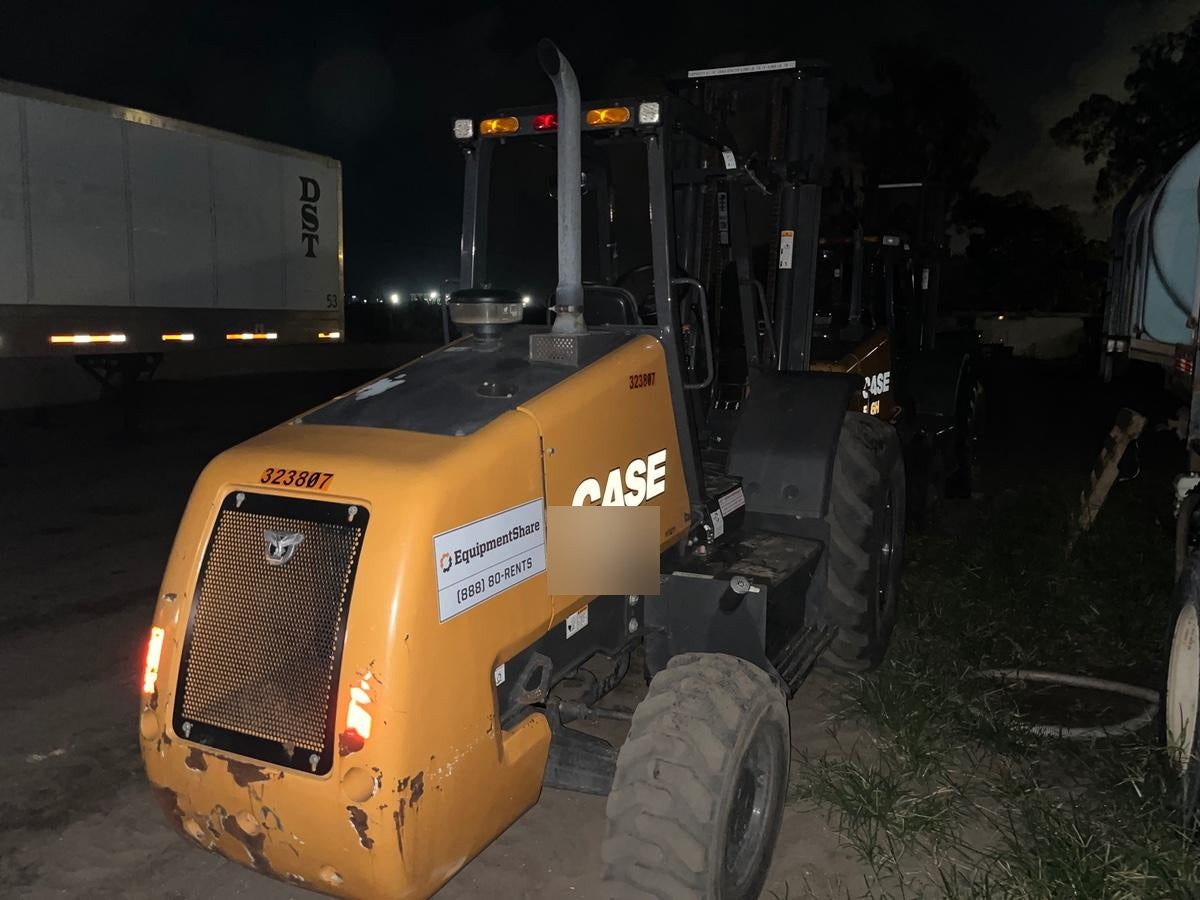 2023 CASE 588H