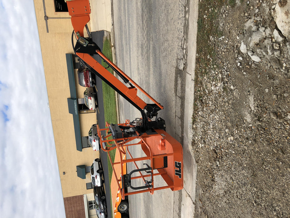 2019 JLG 660SJ