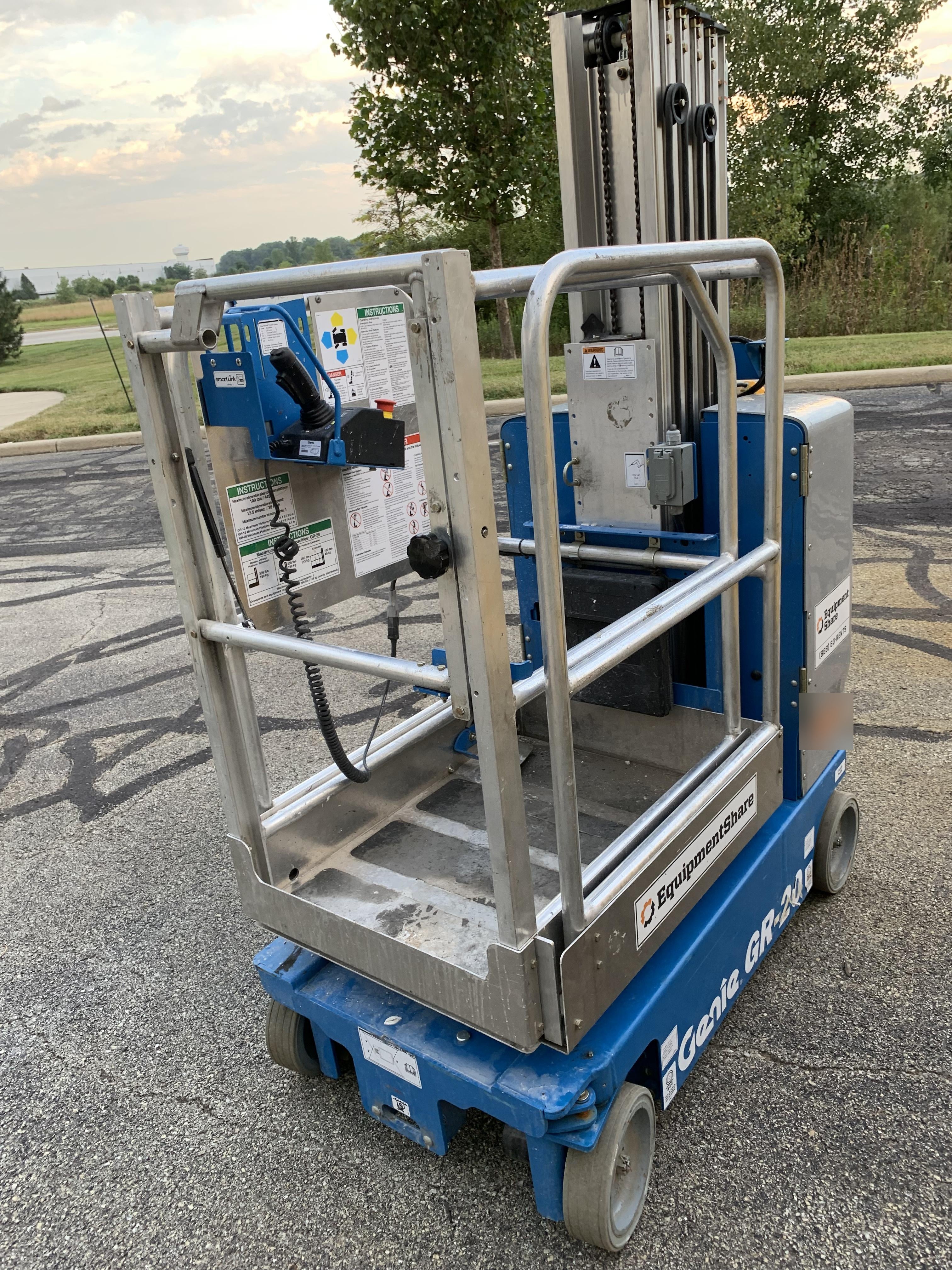 2019 GENIE GR-20