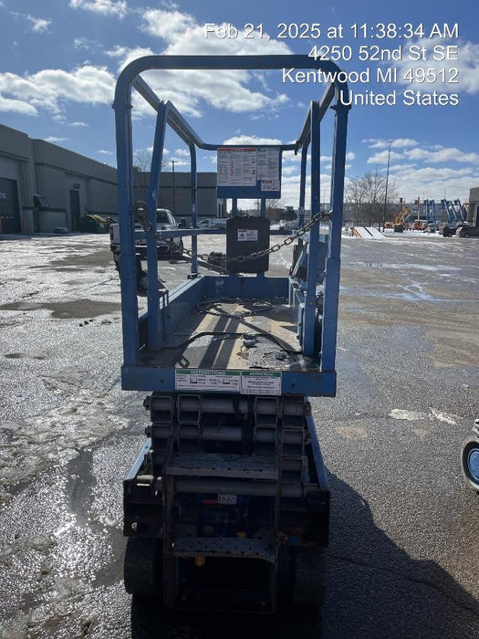2017 Genie GS-1930 Genie GS-1930 Lift w/Fixed Rail and Chain Entry