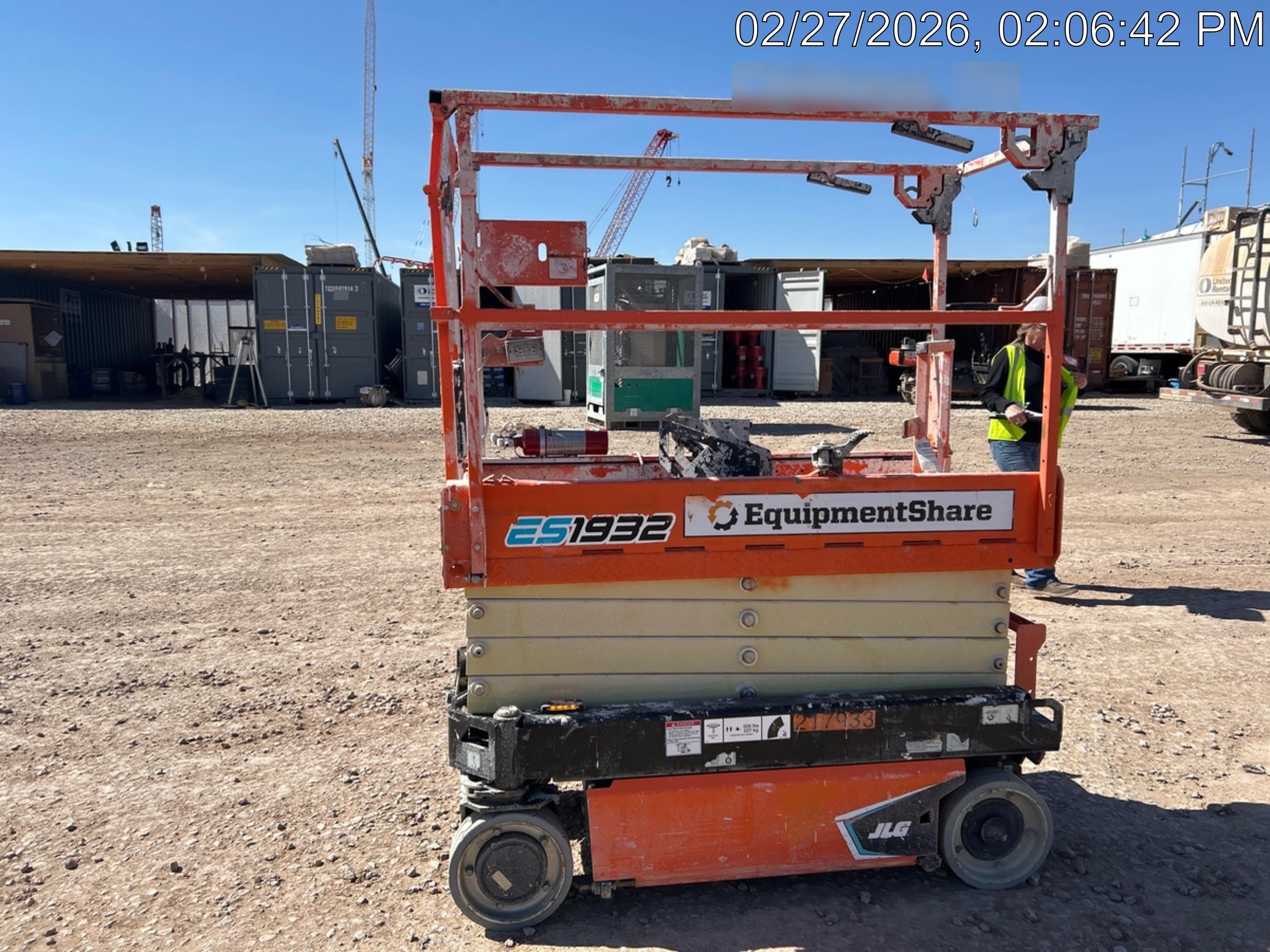 2022 JLG ES1932