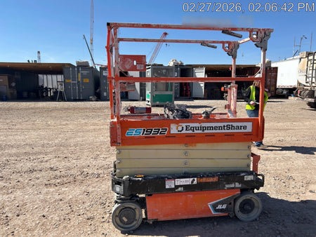 2022 JLG ES1932