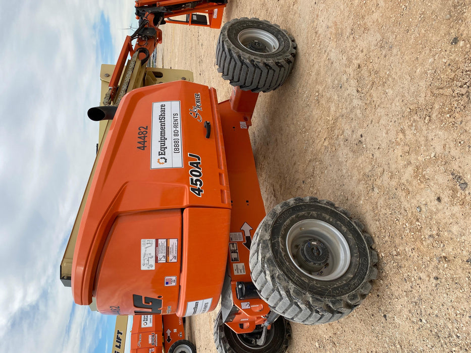 2019 JLG 450AJ